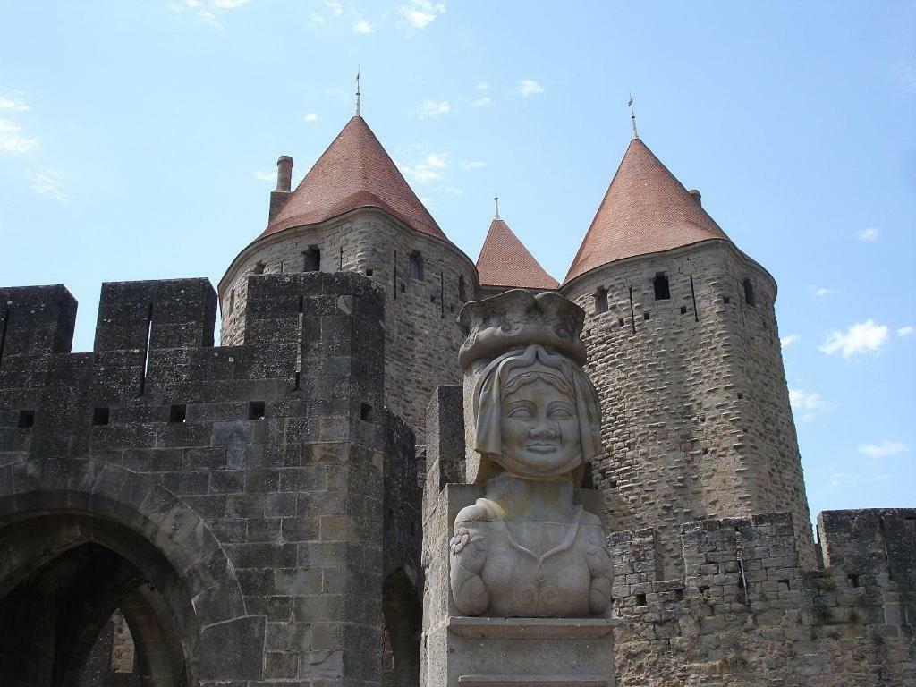 B&B - Le Jardin Du Palais Carcassonne Bagian luar foto